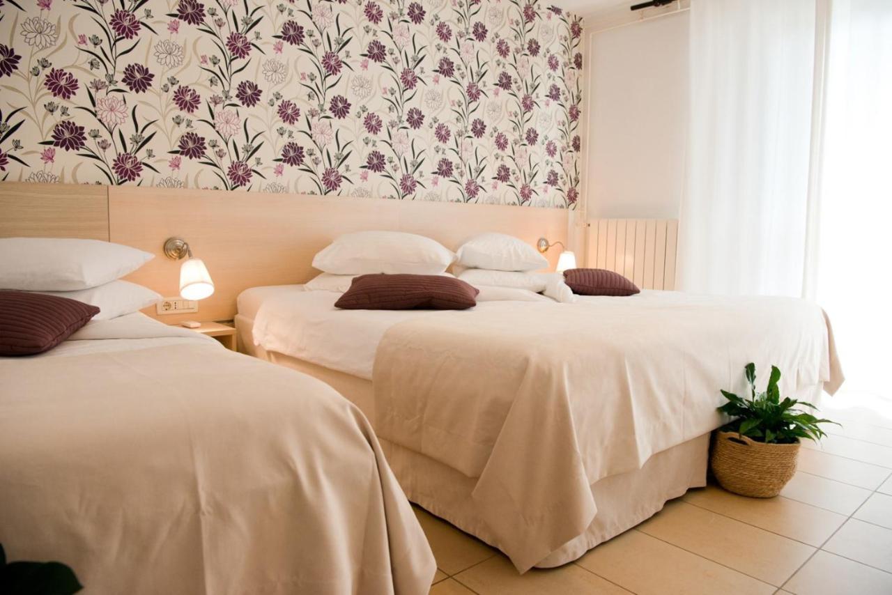 Apartments Sandra Porec Luaran gambar