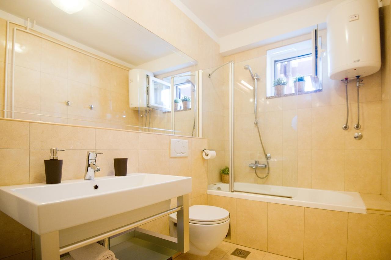 Apartments Sandra Porec Luaran gambar